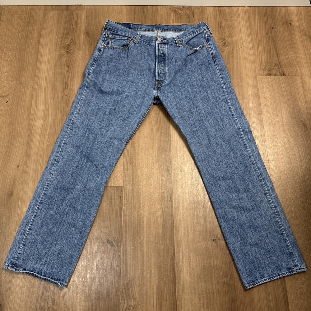 Levi Strauss 501 Jeans Mens 36x30 Button Fly Dark Wash Denim